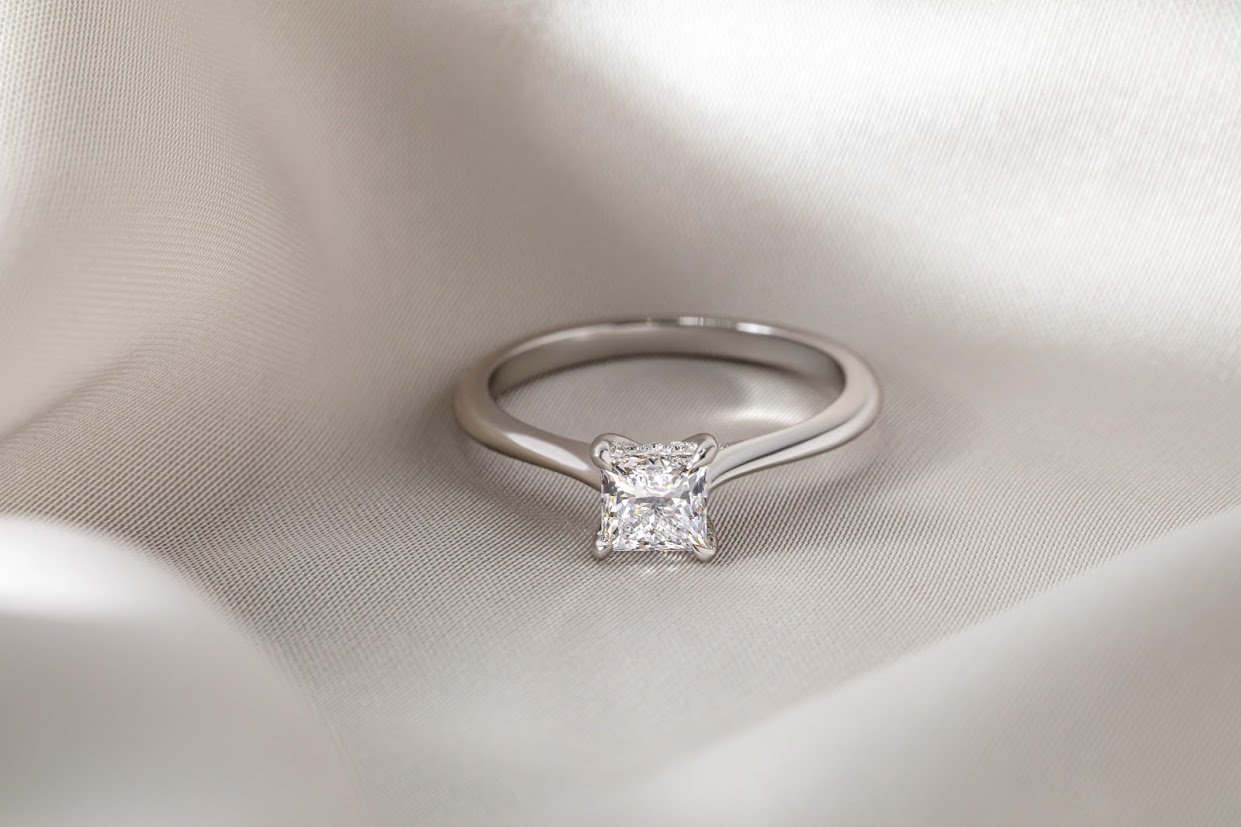 Platinum Princess Cut Engagement Rings: Timeless Style Meet Modern Trends