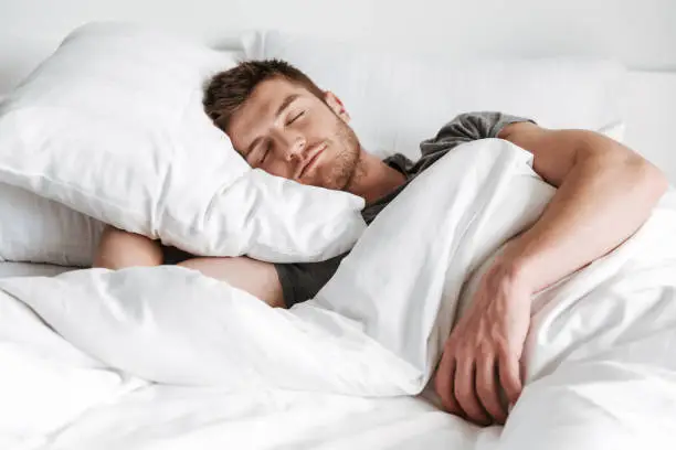 How Do You Choose the Right Fabric for a Restful Sleep?